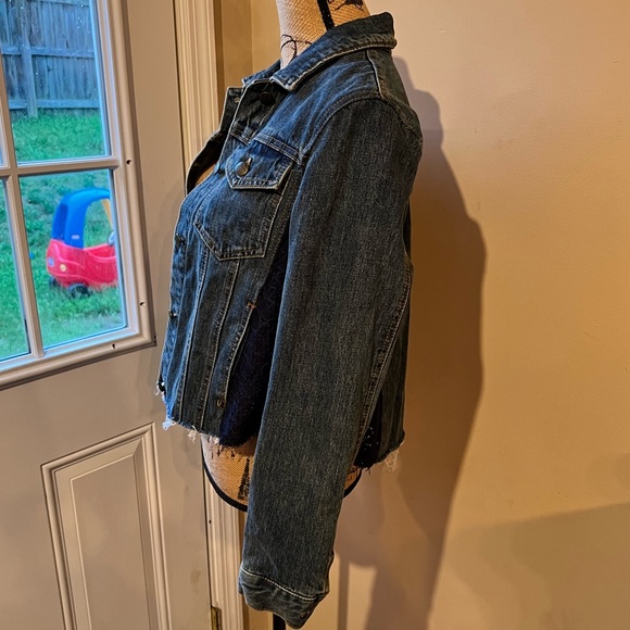 Free people Oversized Lace Paneled Denim Jacket Cropped Frayed Hem SZ Small Blue - Picture 8 of 15